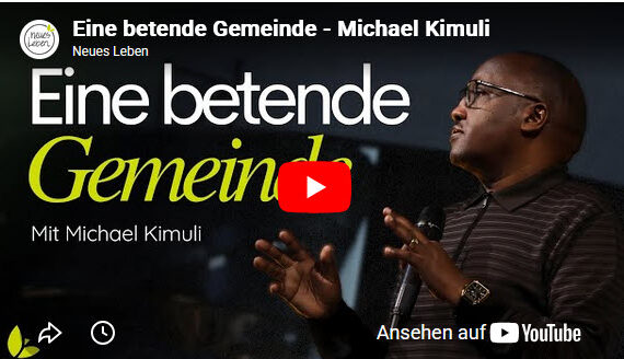 Kimuli betende Gemeinde